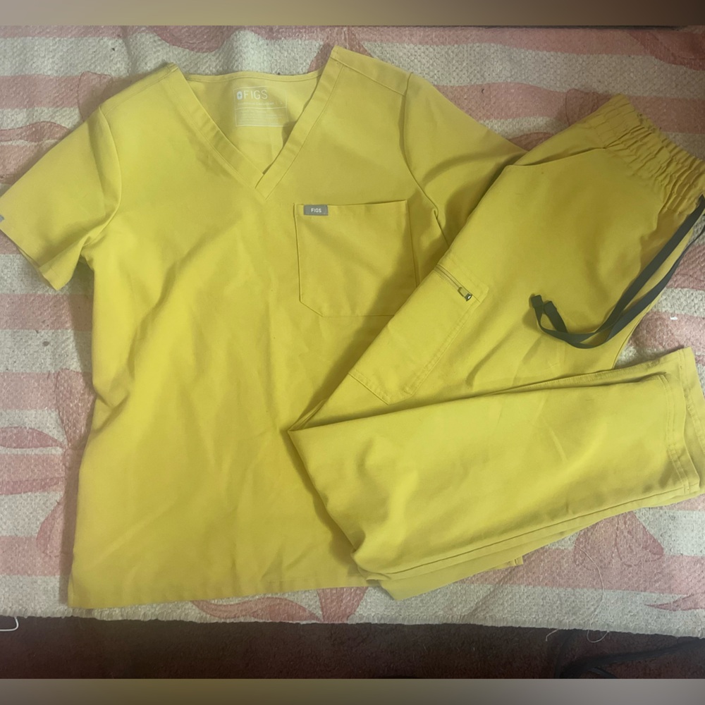 Figs gold Scrub Set small
